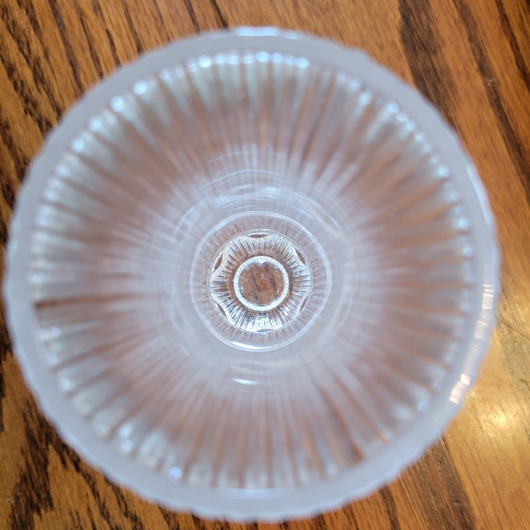 Small Vintage Crystal Bud Vase ~ MCM ~ Thumbprint Base ~ Cut Glass ~ Pretty! - Picture 10 of 14